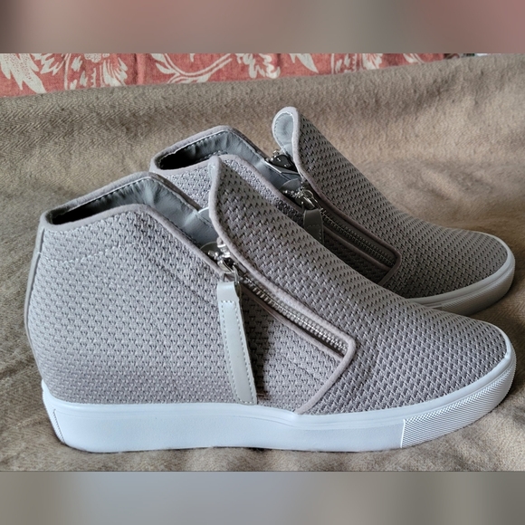Steve Madden Click Wedge Sneakers - Gray - Size 8 M. - Picture 2 of 8